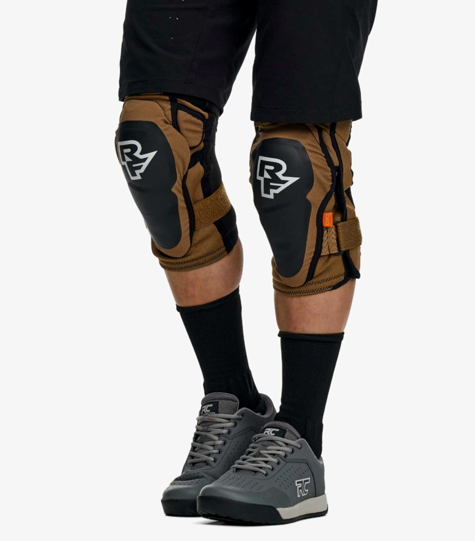 Race Face Roam Knee Pads